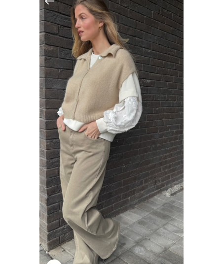 BELLITA beige vestje met knopen