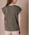 C'EST BEAU LA VIE kaki logo t-shirt