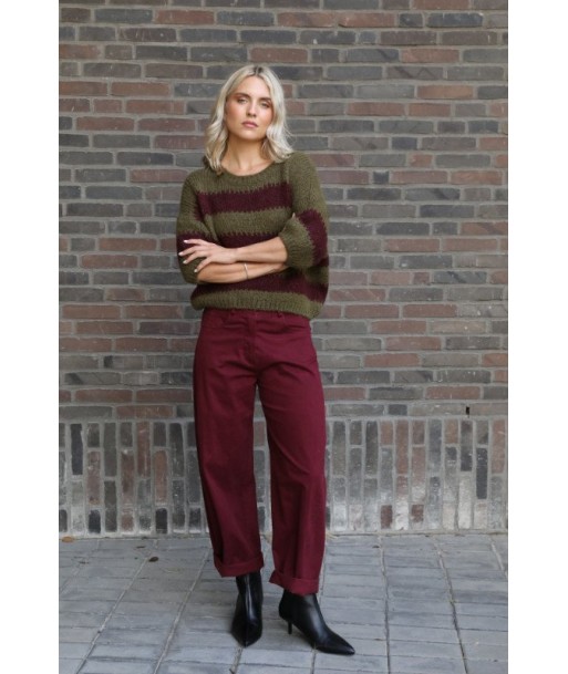 BELLITA kaki pull met wijnrode streep
