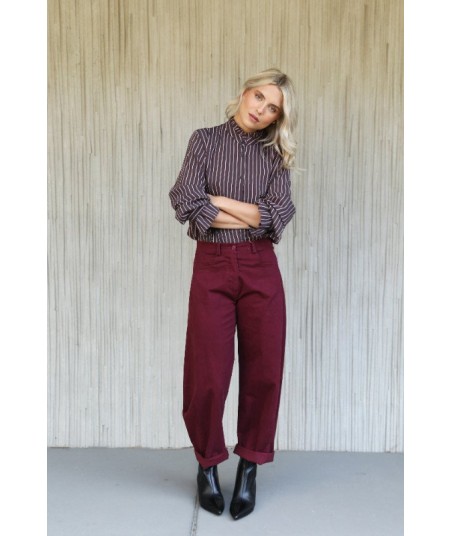 BELLITA wijnkleurige barreljeans